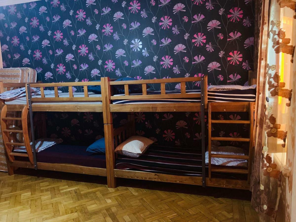 Hostel Four Season Tbilisi Exterior foto